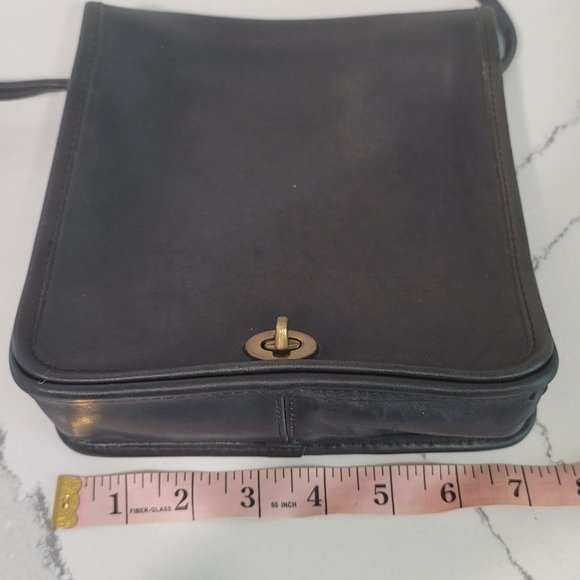 Vintage Coach black leather crossbody bag USA - Picture 10 of 16